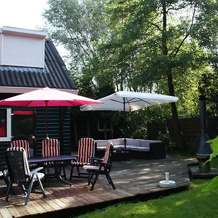 Holiday home Holiday De Zuwe - Loosdrecht Kortenhoef