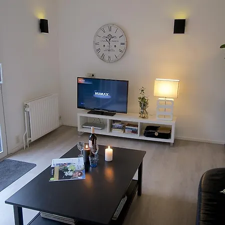 Holiday home Holiday De Zuwe - Loosdrecht Kortenhoef